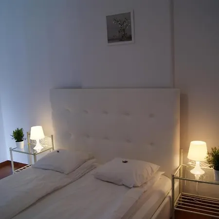 Triton In Apartment *